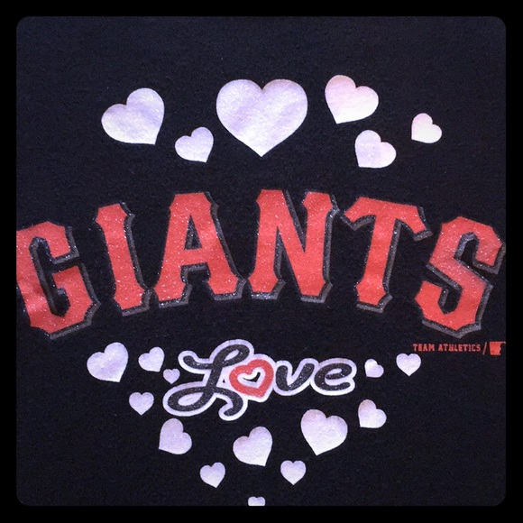 SOLD.   San Francisco Giants Top - Picture 2 of 3